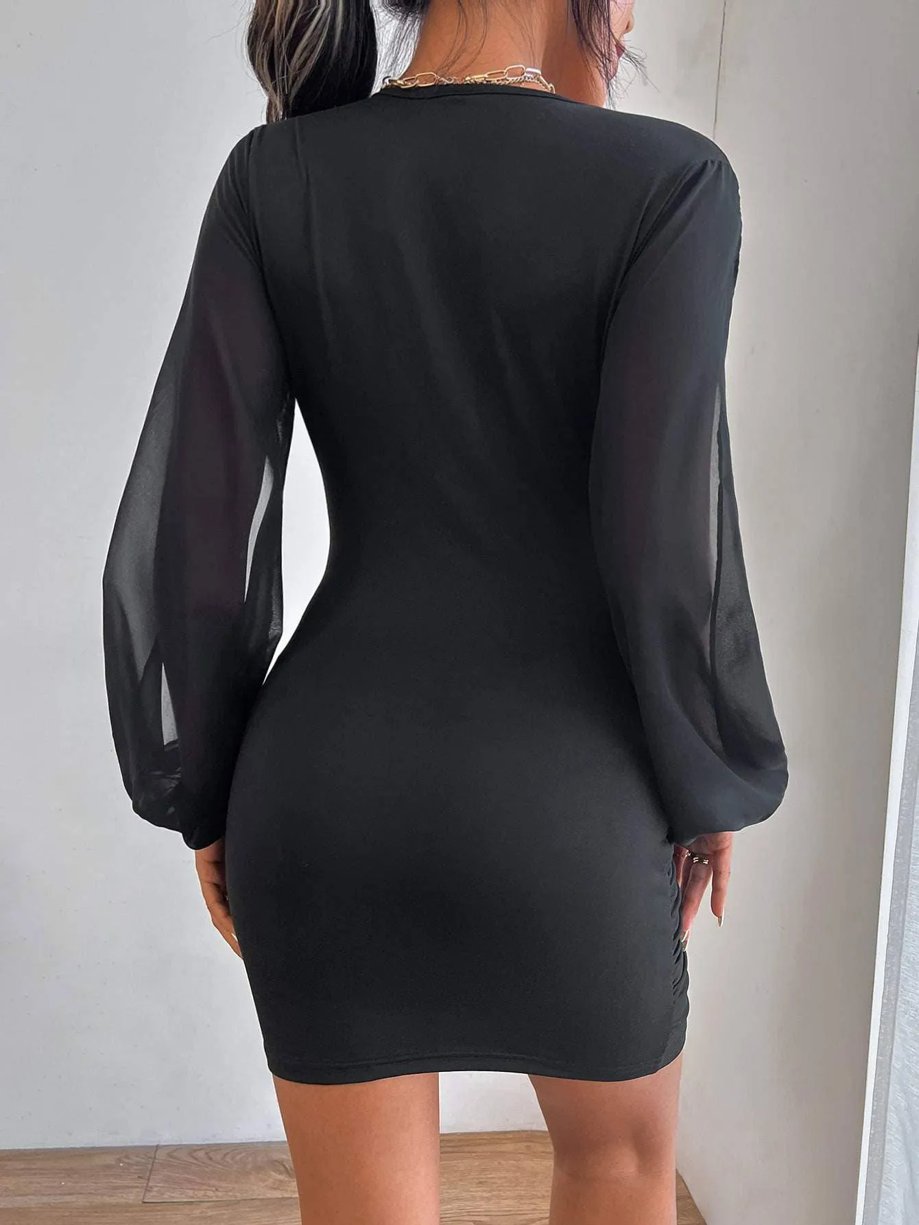 Neck split lantern sleeve ruched bodycon dress: BLACK